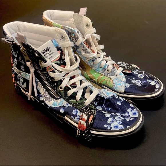 Vans Shoes - Vans Sk8-Hi Reissue Cap Florals Sneakers Women’s 9/Men’s 7.5  RARE
